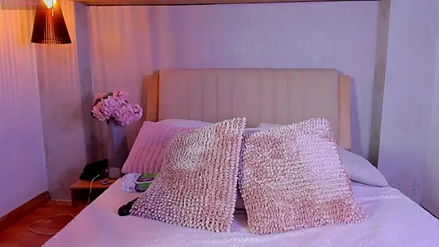 CamilleLynn online show from 7, 11, 2025