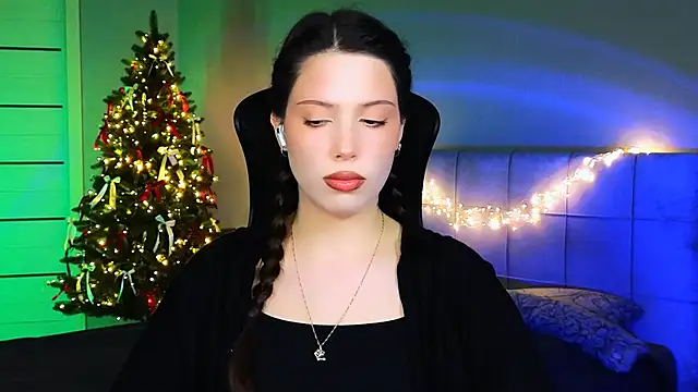 Stacy Gonzales  online show from 4, 1, 2025