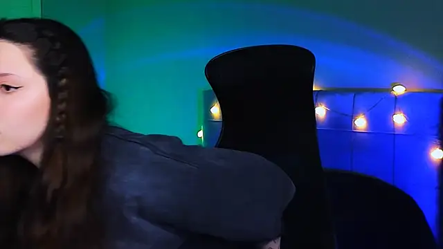 Stacy Gonzales  online show from 15, 2, 2025