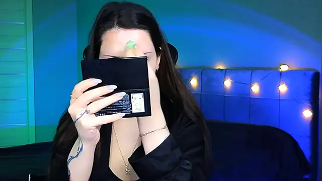 Stacy Gonzales  online show from 6, 3, 2025