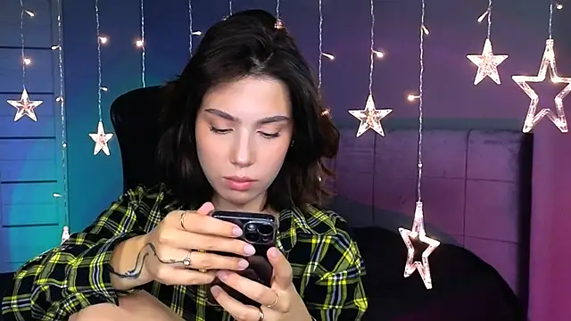 Stacy Gonzales  online show from 18, 10, 2025