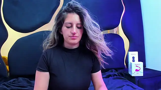 GiaRoussel online show from 11, 10, 2025