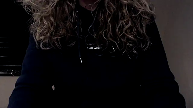 Snapshot of JenniLowen chatting on 10, 2, 2025 JenniLowen online show from 10, 2, 2025