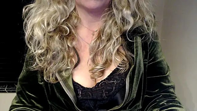 Snapshot of JenniLowen chatting on 2, 3, 2025 JenniLowen online show from 2, 3, 2025