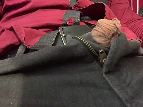 Snapshot of skatebored chatting on 22, 1, 2025 skatebored online show from 22, 1, 2025