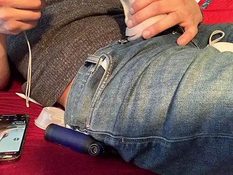 Snapshot of skatebored chatting on 7, 3, 2025 skatebored online show from 7, 3, 2025