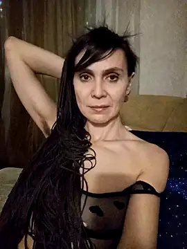 Francenia lolis online show from 4, 3, 2025