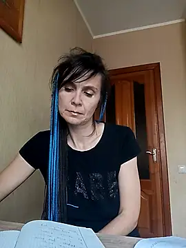 Francenia lolis online show from 3, 10, 2025