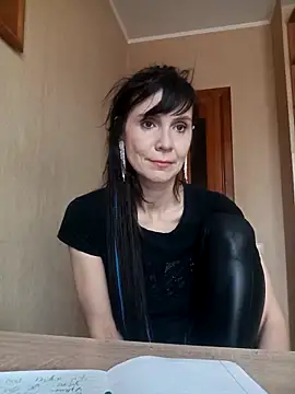 Francenia lolis online show from 9, 4, 2026