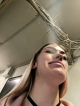 -Sexy Barbie- online show from 1, 2, 2025