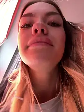 -Sexy Barbie- online show from 2, 2, 2025