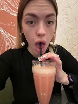 -Sexy Barbie- online show from 20, 2, 2025