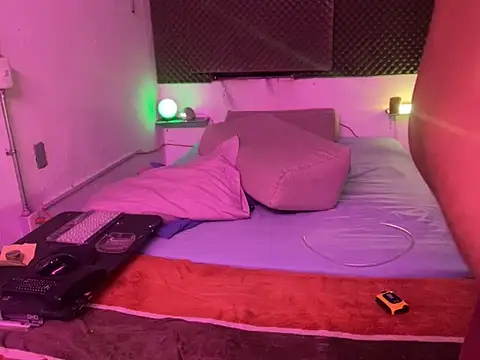 thesummerboy online show from 1, 10, 2025