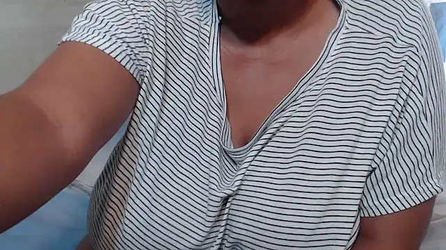 Snapshot of FlavoredNia chatting on 16, 3, 2025 FlavoredNia online show from 16, 3, 2025