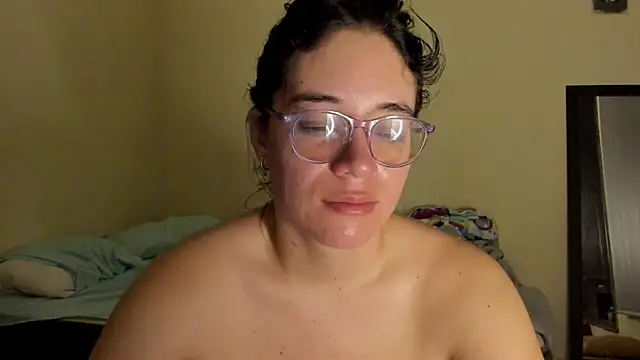 Snapshot of atenas_05_ chatting on 18, 7, 2026 atenas 05 online show from 18, 7, 2026