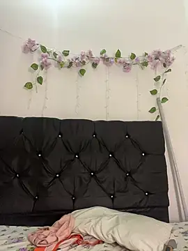 alisson carolina73 online show from 1, 3, 2026