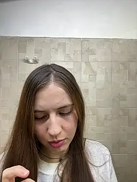 Snapshot of br00klynhaze420 chatting on 13, 7, 2026 br00klynhaze420 online show from 13, 7, 2026