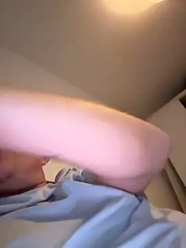 Snapshot of mrwright878787 chatting on 17, 1, 2025 mrwright878787 online show from 17, 1, 2025