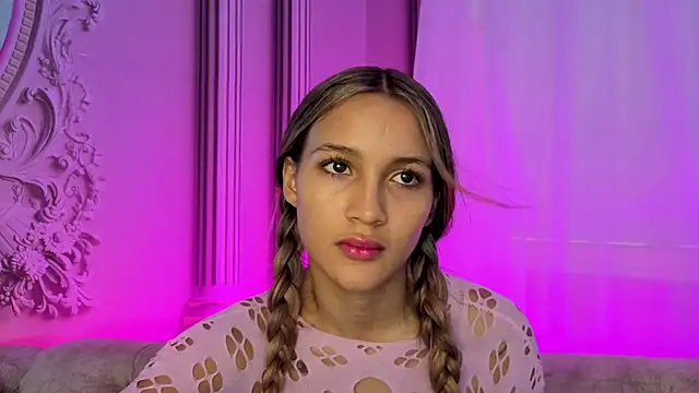 Snapshot of Carohorny4u chatting on 28, 3, 2026 Carohorny4u online show from 28, 3, 2026