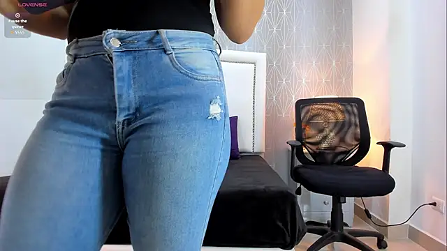 Snapshot of _Peach1_ chatting on 25, 3, 2026 Peach1 online show from 25, 3, 2026