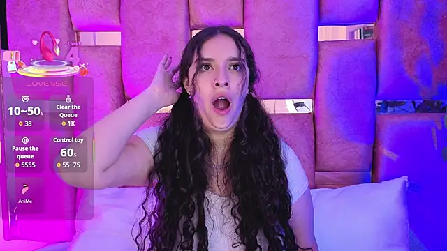 Snapshot of paulette_dupont chatting on 30, 10, 2025 paulette dupont online show from 30, 10, 2025