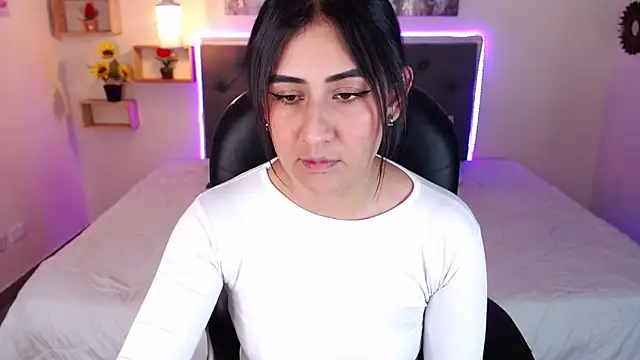 Snapshot of mia_aira chatting on 5, 12, 2024 mia aira online show from 5, 12, 2024