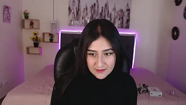 Snapshot of mia_aira chatting on 17, 12, 2024 mia aira online show from 17, 12, 2024
