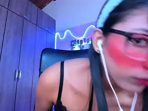  ALLYSON18  online show from 17, 1, 2025
