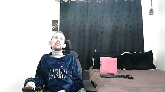 Snapshot of Sophia_and_Thomas chatting on 26, 2, 2025 Sophia and Thomas online show from 26, 2, 2025