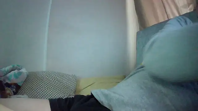 Snapshot of amylrmm1903 chatting on 21, 12, 2025 amylrmm1903 online show from 21, 12, 2025