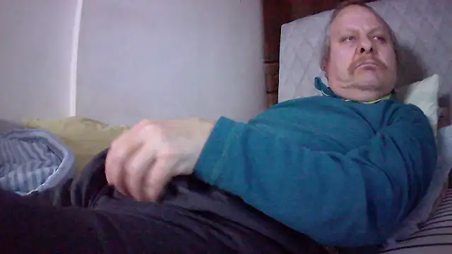 Snapshot of amylrmm1903 chatting on 8, 2, 2026 amylrmm1903 online show from 8, 2, 2026