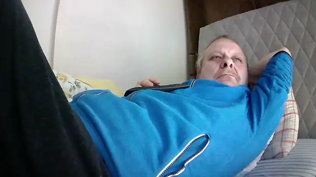 Snapshot of amylrmm1903 chatting on 28, 4, 2026 amylrmm1903 online show from 28, 4, 2026