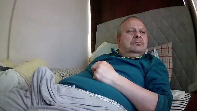 Snapshot of amylrmm1903 chatting on 17, 5, 2026 amylrmm1903 online show from 17, 5, 2026