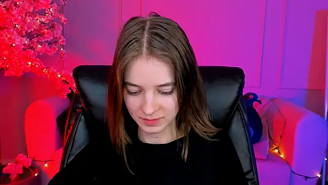 TinaDavil online show from 15, 12, 2024