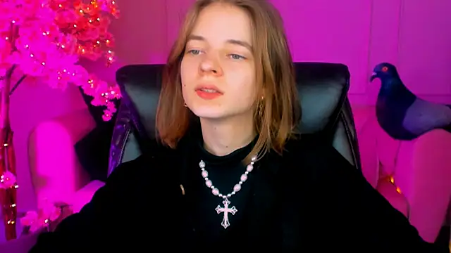 TinaDavil online show from 18, 12, 2024