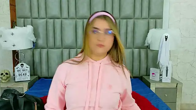 ZoehRoux online show from 15, 10, 2025