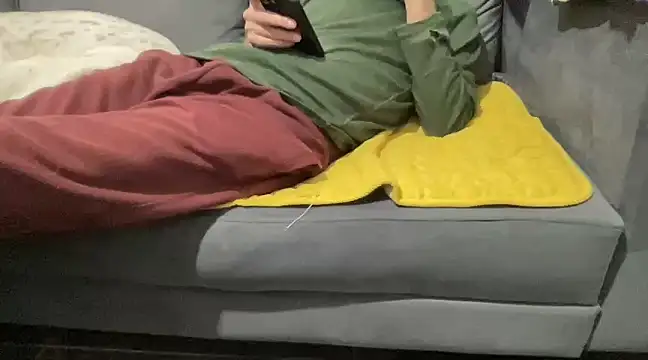 4small4inchlol online show from 30, 1, 2025