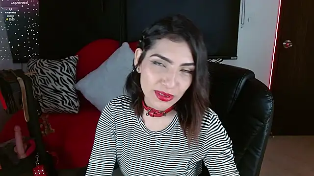 Carolaine69  online show from 22, 1, 2025