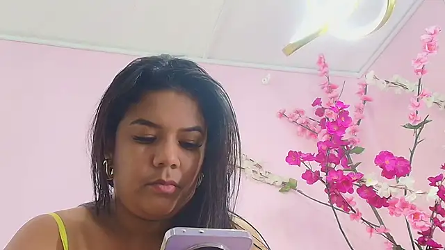 Snapshot of almendraevans chatting on 23, 2, 2025 almendraevans online show from 23, 2, 2025