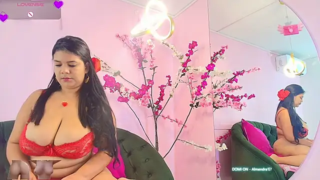 Snapshot of almendraevans chatting on 18, 3, 2025 almendraevans online show from 18, 3, 2025