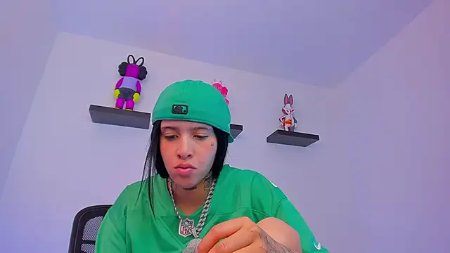 Snapshot of Gangster_Girl chatting on 6, 2, 2025 Gangster Girl online show from 6, 2, 2025