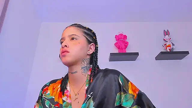 Snapshot of Gangster_Girl chatting on 4, 3, 2025 Gangster Girl online show from 4, 3, 2025