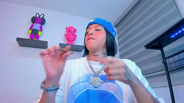 Snapshot of Gangster_Girl chatting on 28, 10, 2025 Gangster Girl online show from 28, 10, 2025