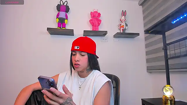 Gangster Girl online show from 7, 3, 2026