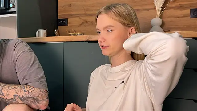 Adelovenick online show from 19, 2, 2026