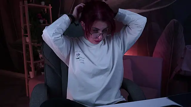 Lana  May online show from 25, 10, 2025