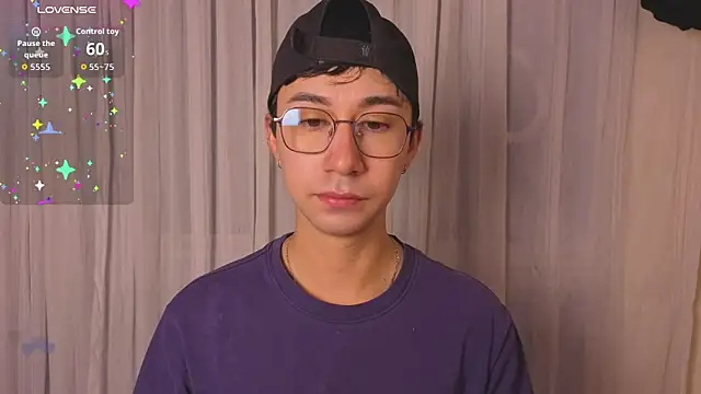 Snapshot of cameron_cum chatting on 21, 4, 2026 cameron cum online show from 21, 4, 2026