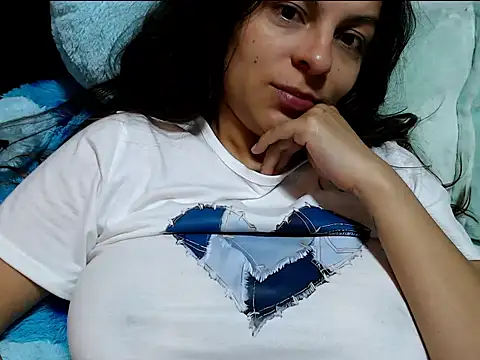 Snapshot of lindacutferrer chatting on 11, 5, 2026 lindacutferrer online show from 11, 5, 2026