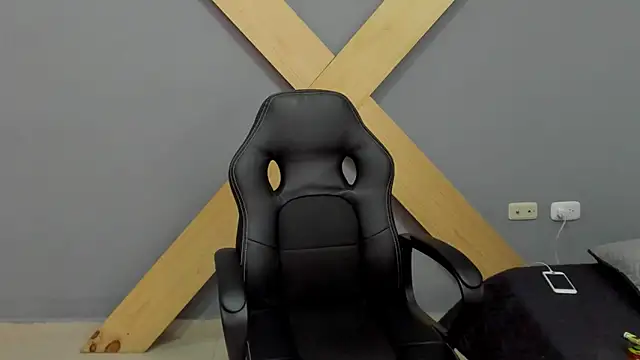 Snapshot of jamesinked_ chatting on 18, 12, 2024 jamesinked  online show from 18, 12, 2024