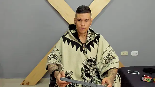 Snapshot of jamesinked_ chatting on 19, 12, 2024 jamesinked  online show from 19, 12, 2024